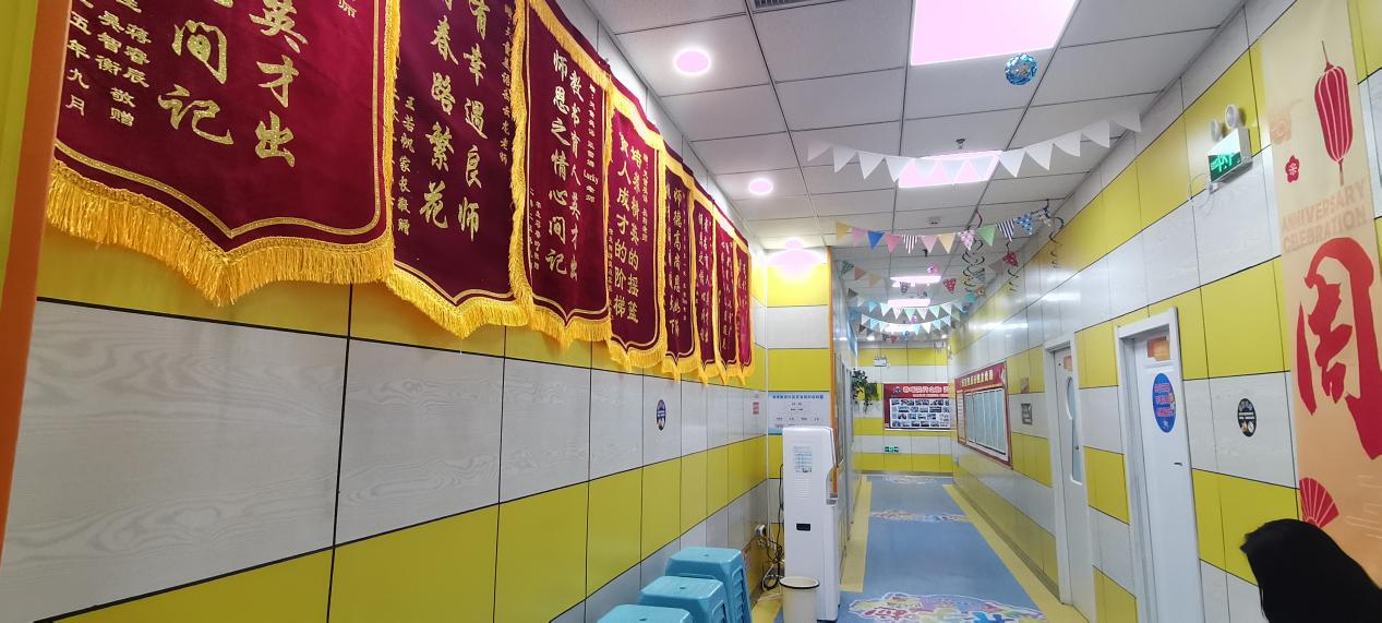 天津天童教育|少儿英语里,孩子能唱整首歌,却记不住一个词(图1) 天津天童教育|少儿英语里,孩子能唱整首歌,却记不住一个词(图1)